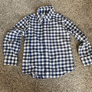 Boys size 3T Properly Toed button down
